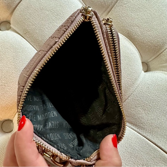 Steve Madden Wallet Wristlet - Picture 5 of 7